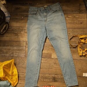 Universal Threads Blue Skinny Jeans Modern Fit *has Hold In Back Pocket*